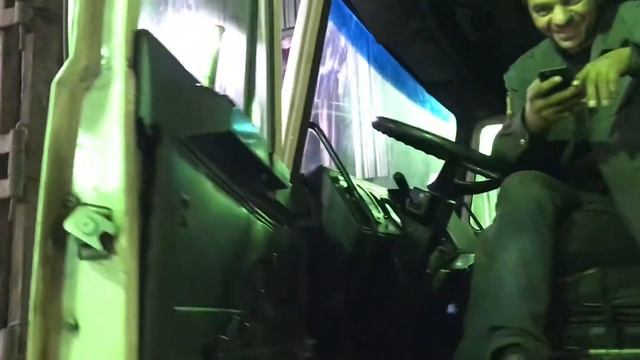 Почему течь из под колонны манипулятора? Ремонт ломовозов с кранами EPSILON и ВЕЛМАШ в Москве. смотреть онлайн