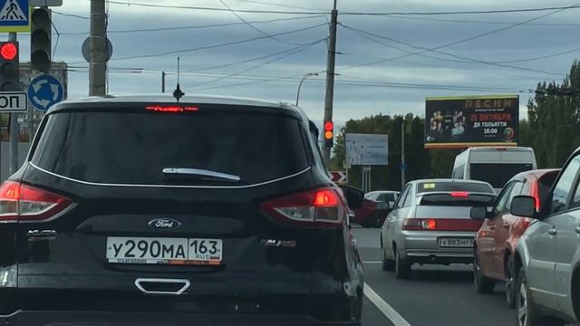 Светофор одновременно горит и желтым и красным смотреть онлайн