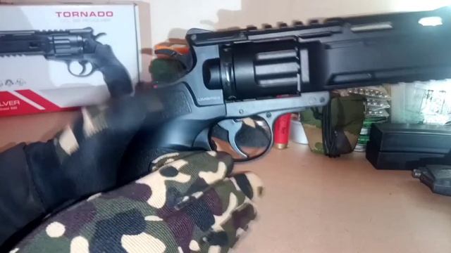The Umarex Tornado Co2 Revolver (Review And Quick Look) смотреть онлайн