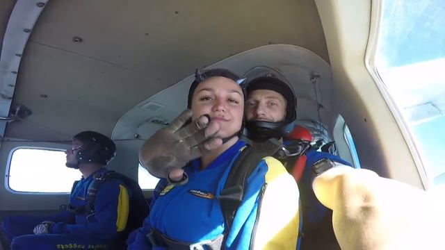 Tandemsprung von Natalia bei skydive nuggets in Leutkirch смотреть онлайн