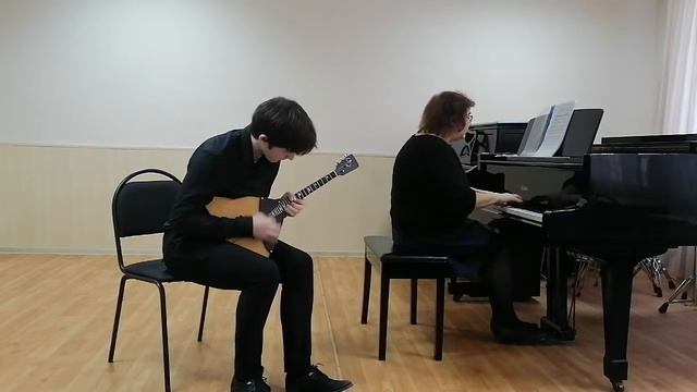 Русская народная песня "Ай,всё кумушки домой" в исполнении Г.Гутоева, концертмейстер Чернышова И. смотреть онлайн