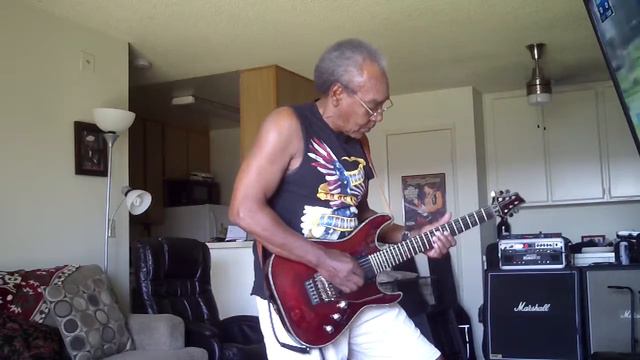 Schecter Hellraiser Passive Cherry W/FR смотреть онлайн