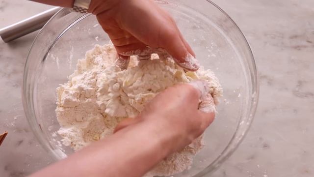 Easy Cheddar Biscuits Recipe смотреть онлайн