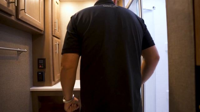 Walkthrough: THOR OMNI Super C - SV34 Floorplan