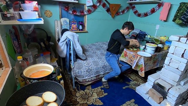 ВСТРЕТИЛ НОВЫЙ ГОД С КРОЛИКОМ В ПОГРЕБЕ ЖИЗНЬ ПРОДОЛЖАЕТСЯ, мой Дом в деревне смотреть онлайн