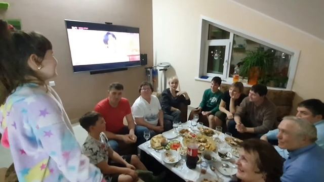 Папочке 40 лет, 28.01.20 смотреть онлайн