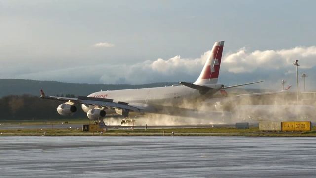 SWISS Airbus A340 smooth landing at Zurich Airport - recorded from Tarmac! смотреть онлайн