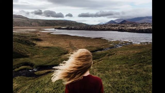 Космос на потолке - Вдалеке смотреть онлайн