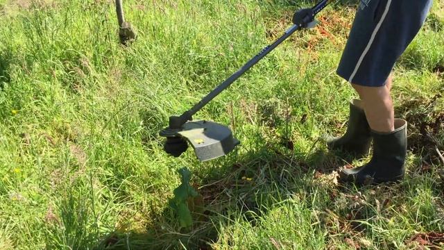 Review: Ryobi 1200W Strimmer & Brush Cutter смотреть онлайн