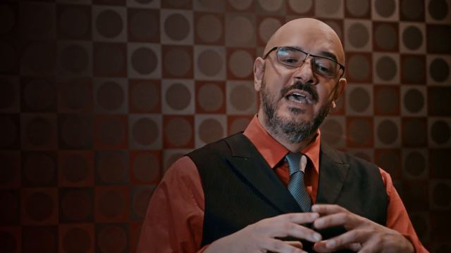 Madness and Writers: Authors Soundbites with John Edward Lawson with host Lukas Hassel. смотреть онлайн