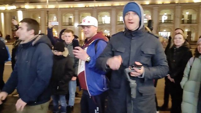 Супер хит, Леприконсы - Хали гали паратрупер, уличные музыканты выступают на Невском проспекте... смотреть онлайн