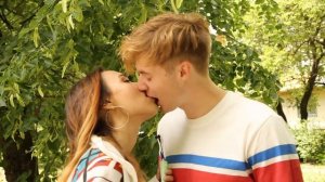 Поцелуй с Вазелином | Как правильно целоваться | УРОКИ ПОЦЕЛУЕВ. Урок 142