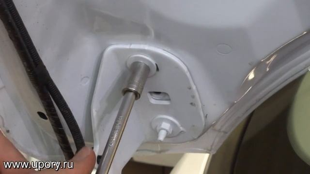 Установка амортизаторов (упоров) капота для Ford Kuga 2 (арт. KU-FD-KG02-00) от upory.ru смотреть онлайн