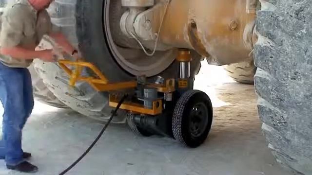 Домкраты большой грузоподъёмности AME Rhino Jack II смотреть онлайн