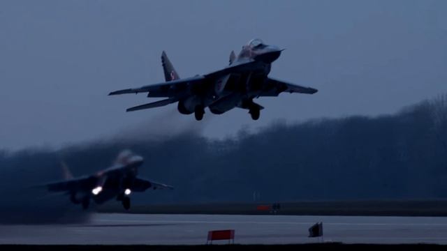 "Fulcrum" - MiG-29 смотреть онлайн