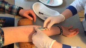 Сдаем кровь под вакуумной системой