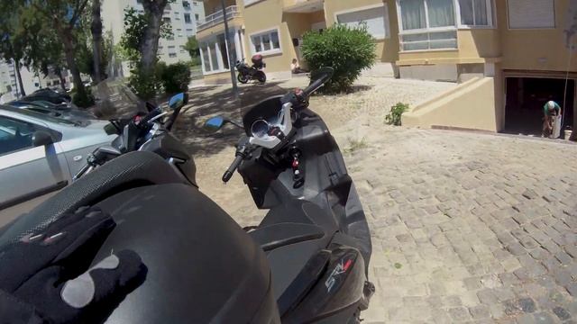 Aprilia SRV850 Update (vs. AK550) смотреть онлайн