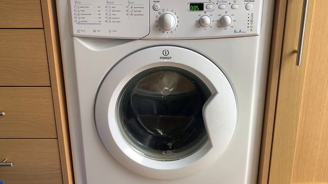 Indesit IWD61450 6Kg | Express 15 Cycle смотреть онлайн