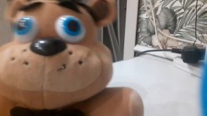 мишка фреди пытается готовить