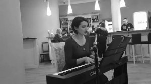 Queen's Gambit I Remember Spring Time. Ход королевы, песня