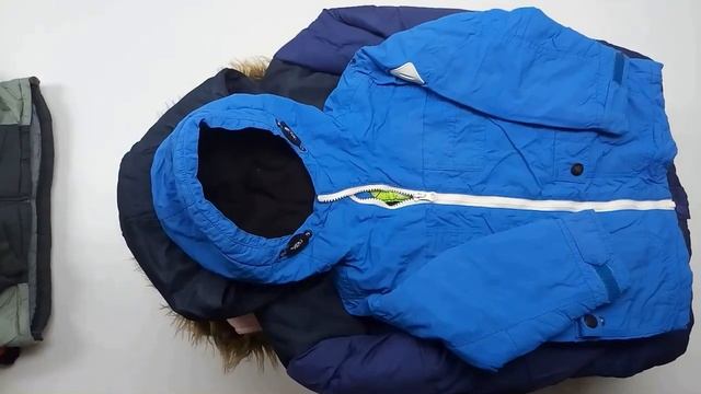 Мешок № 1070103 Тёплые детские куртки, Экстра. Арт 3253. Вес 20 кг. Кол-во 36 шт смотреть онлайн