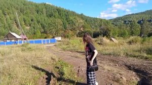 Ырка в поле охотится за нами ❗😱