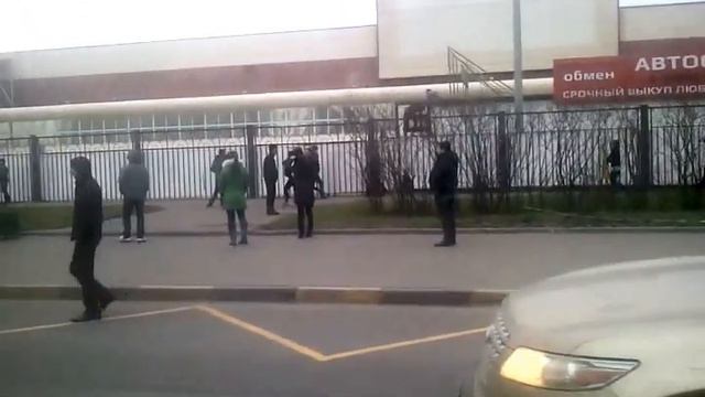 Облава в ТРЦ Москва Люблино 20.11.2013 смотреть онлайн