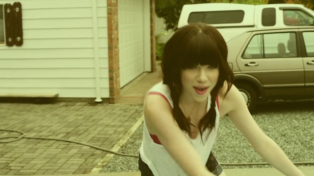 Carly_Rae_Jepsen_-_Call_Me_Maybe смотреть онлайн