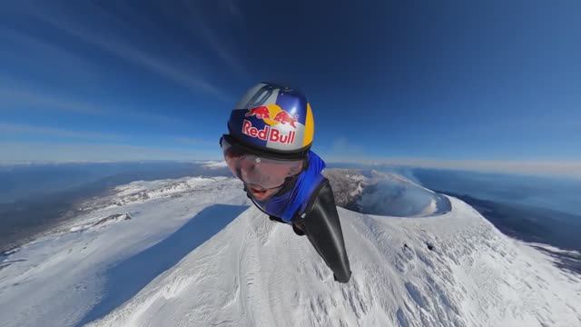 Red Bull Extrime1 смотреть онлайн