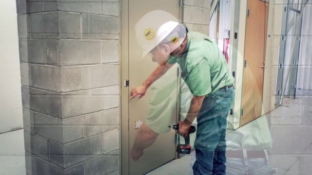 Fixing Commercial Doors that Won't Close Properly (Hinge Bind) смотреть онлайн