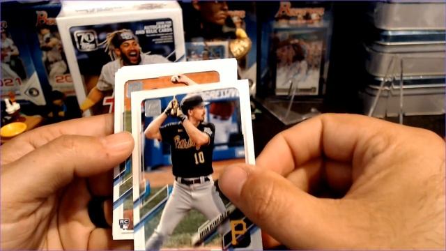 2021 Topps Series 2 - Blaster and Hanger Bangers! смотреть онлайн