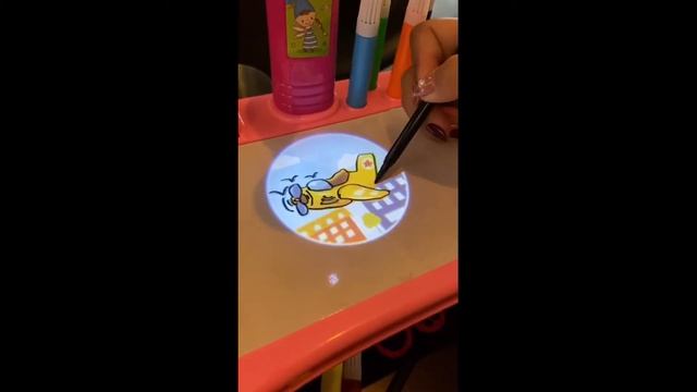 IMI.TOYS / Детский проектор для рисования с фломастерами Projector Art смотреть онлайн