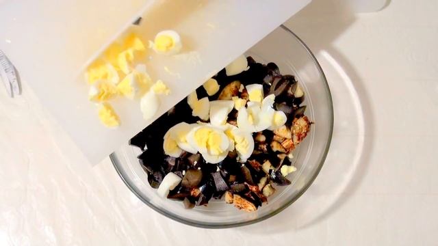Салат из Баклажанов с Яйцами/Без майонеза/Очень Вкусно смотреть онлайн