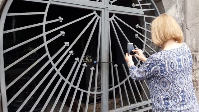 Пешком на тбилисский фуникулер. Могила Грибоедова