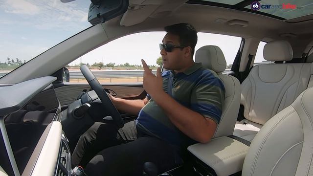 Mahindra XUV700 Review - Interior, Exterior, Performance, Specs & Features | carandbike смотреть онлайн