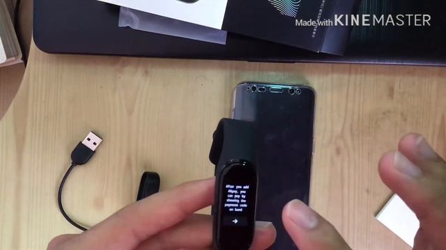 XIAOMI MI BAND 4 UNBOXING (First Impression) смотреть онлайн