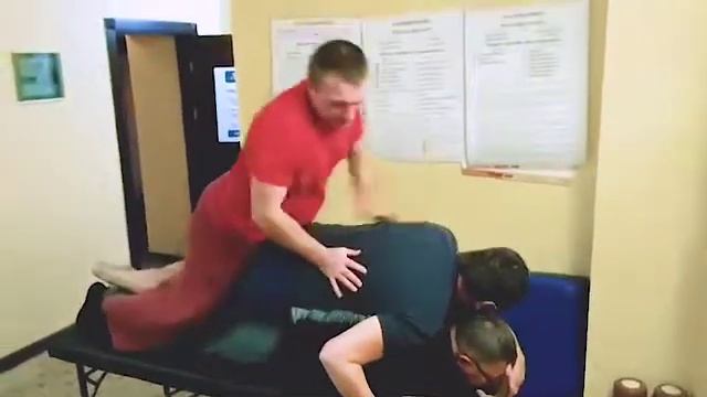 Отзыв на массажный стол Ямагучи Лондон 2012! Выдерживает вес 400 КГ смотреть онлайн