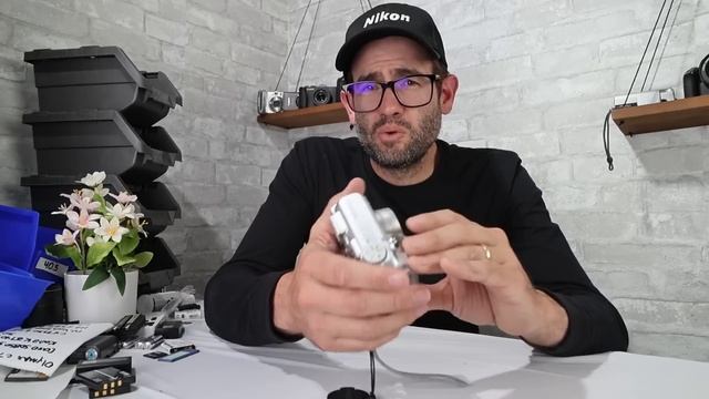 300 Pound GIANT Camera Lot Unboxing - Box 4 & 5! смотреть онлайн