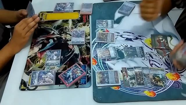Cardfight!! Vanguard Pale Moon vs Gear Chronicle смотреть онлайн