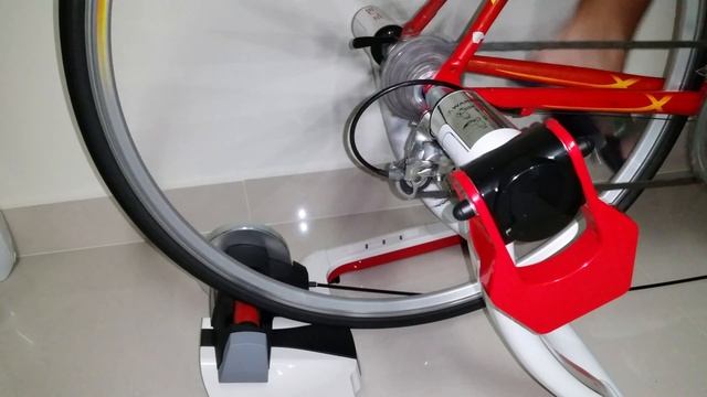 Trainer Elite Qubo Power Smart B+ é silencioso.? Is silent.? смотреть онлайн