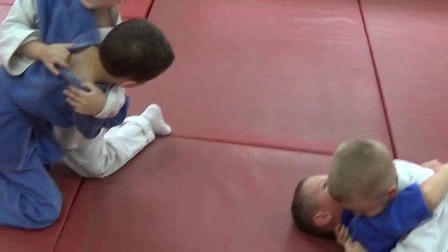 Дзюдо. Дети 5 - 6 лет. Борьба в партере. Centre Judo Kids. Feodosiya смотреть онлайн