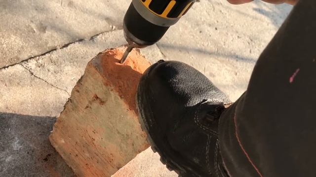 DeWalt DCD795 Brushless Hammer Drill + 200mm DeWalt Drill