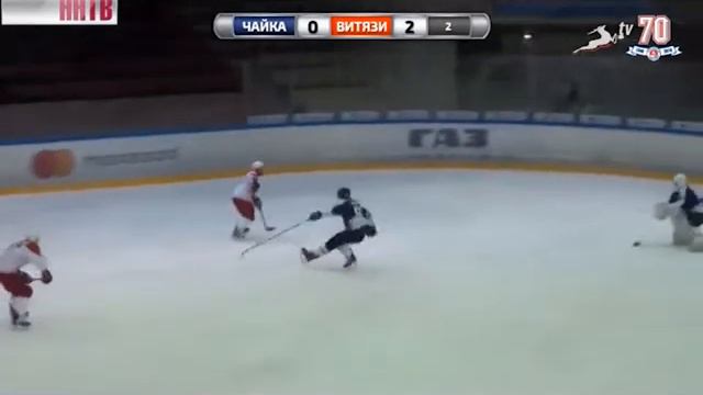МХК «Чайка» потерпела крупное поражение в первом домашнем матче против чеховских «Русских витязей» смотреть онлайн