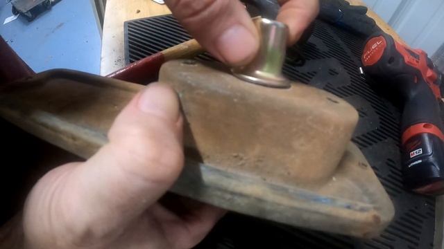 Classic Car and Truck Light Socket Replacement | Chevy C10 How to смотреть онлайн