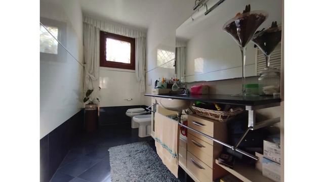 QUARRATA PRESSI CENTRO - VILLETTA SEMICOLLINARE COME NUOVA смотреть онлайн