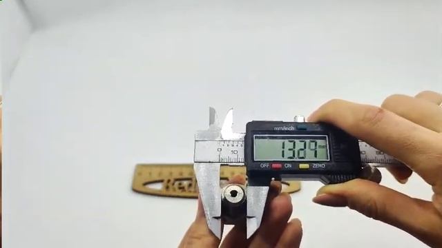 Датчик давления масла МТ, ДНЕПР, УРАЛ смотреть онлайн