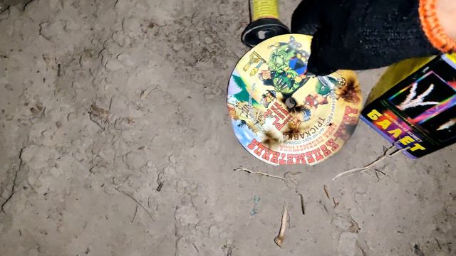 ✅🔥Взял ЯЩИК самых интересных ФЕЙЕРВЕРКОВ и пошел бомбить ночью🔴ВЗРЫВАЕМ САЛЮТЫ ПЕТАРДЫ, РАКЕТЫ✨БАХ смотреть онлайн