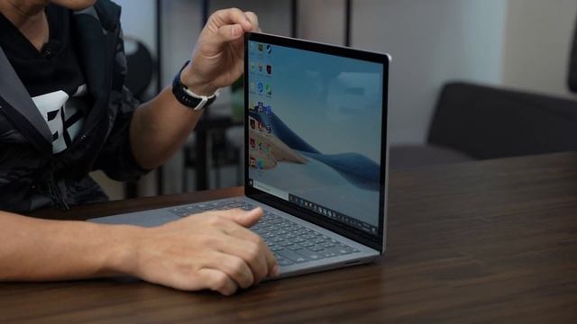 รีวิว Surface Laptop 4 ที่สุดโน๊ตบุ๊คบางเบาพรีเมียม จาก Microsoft สเปก AMD Ryzen จอ 13.5" 2K Touch смотреть онлайн