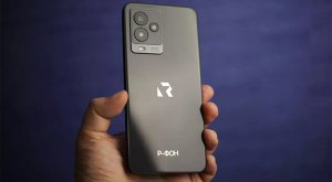 В России представили отечественный смартфон «Р-ФОН» на Rosa Mobile