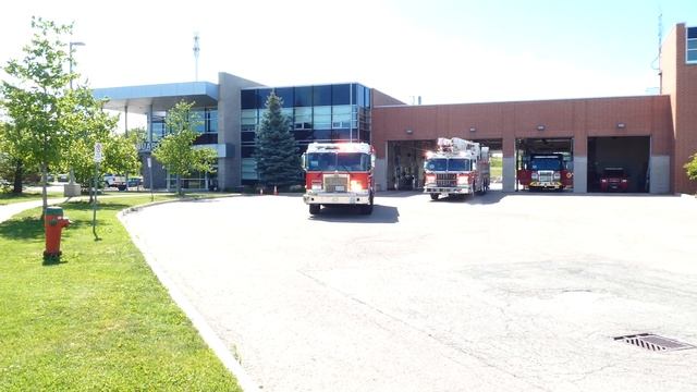 (EQ2B+PA4000 Ajax Fire and Emergency Services Pumper 47,Aerial 41 Responding смотреть онлайн